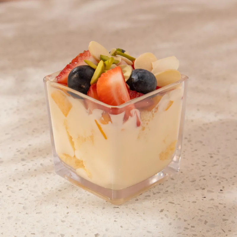 كيكة الفواكه بالكسترد - Fruit Cake with Custard